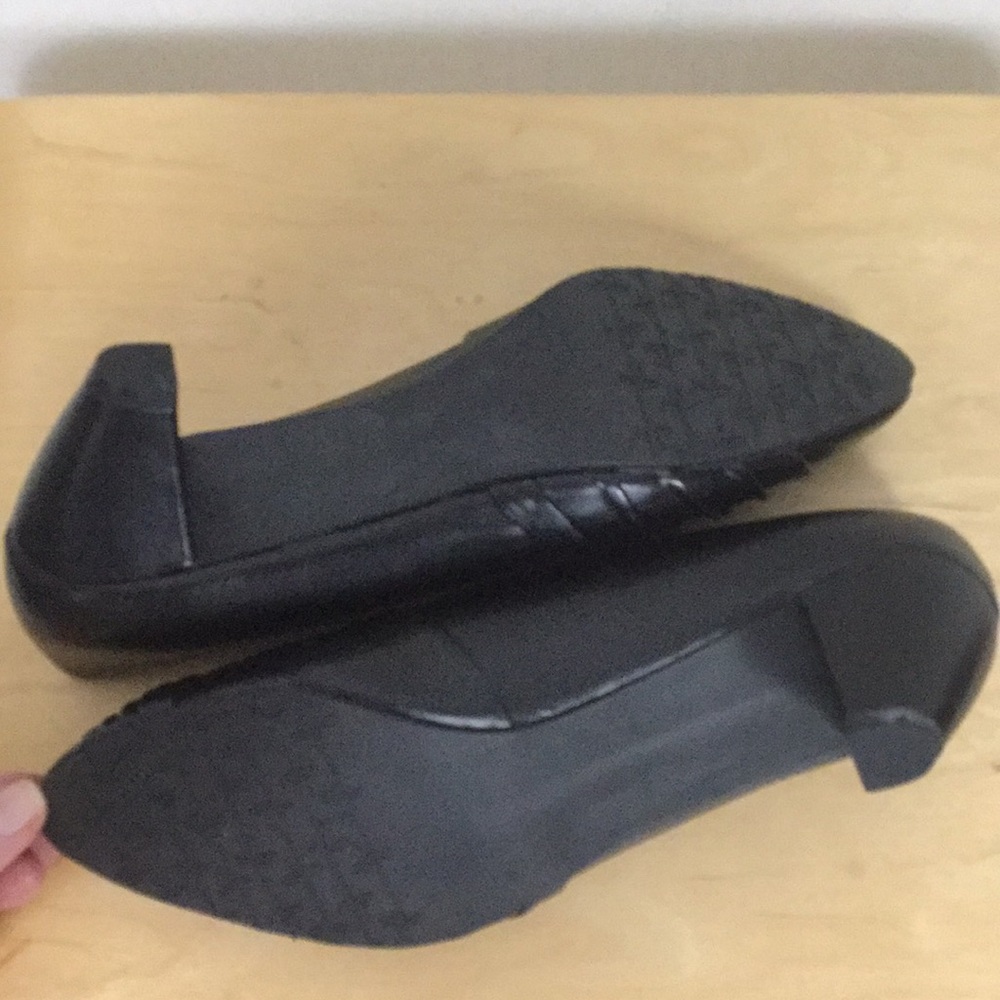 NWOT Soft Style by Hush Puppies black pumps - Picture 7 of 10